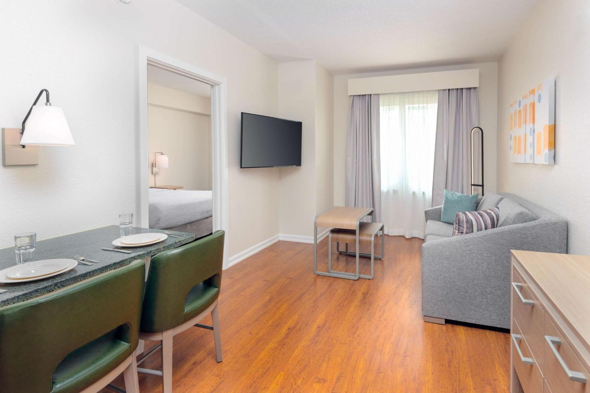 โฮมวูด สวีท โบนิตา สปริง Hotel โบนิตาสปริงส์ ภายนอก รูปภาพ