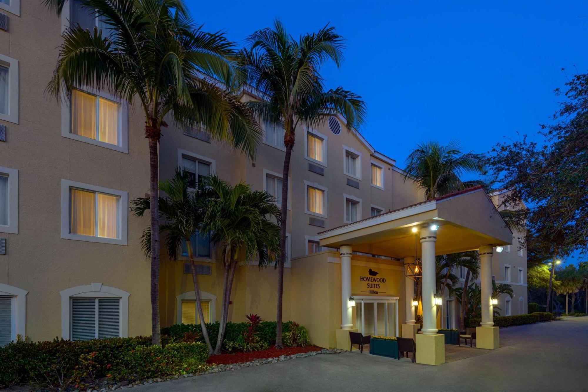 โฮมวูด สวีท โบนิตา สปริง Hotel โบนิตาสปริงส์ ภายนอก รูปภาพ